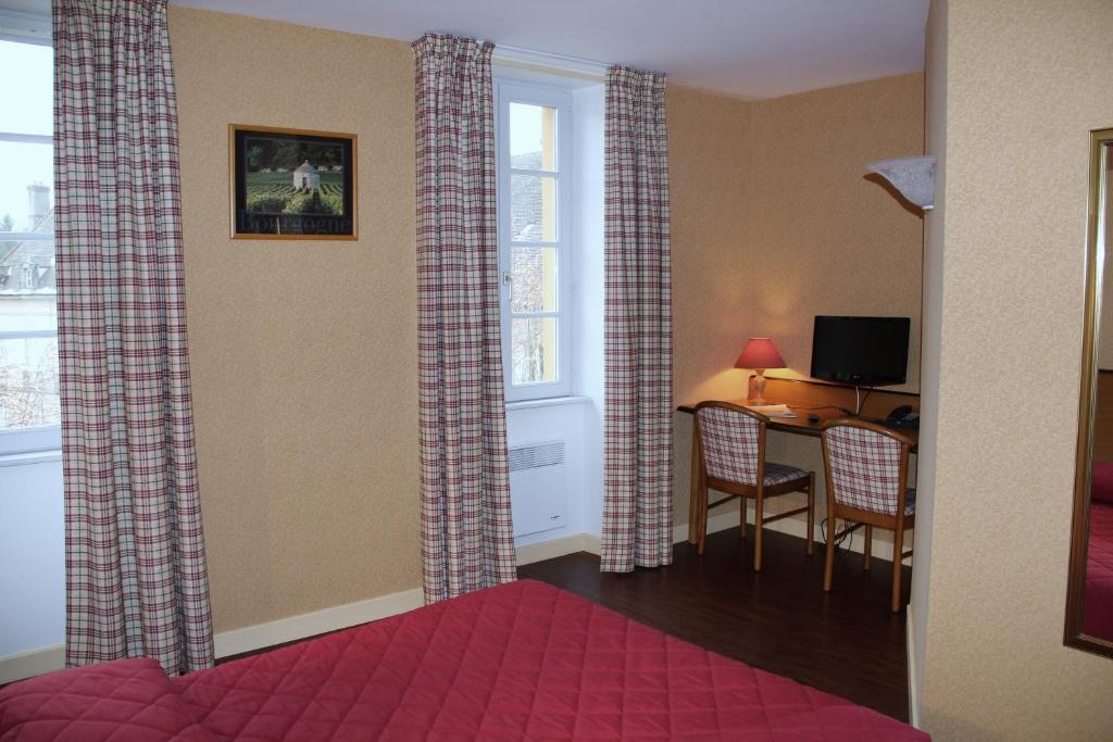 Готель Logis Des Trois Maures Couches Номер фото